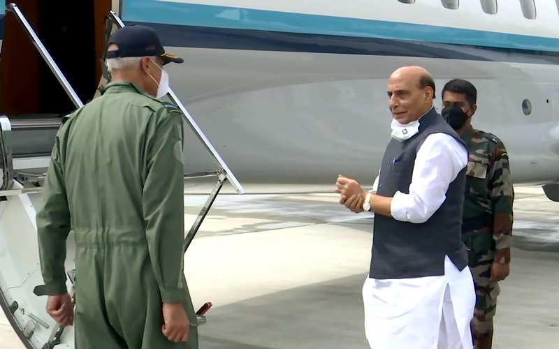 Bộ trưởng Quốc phòng Ấn Độ thăm Nga, giục sớm bàn giao vũ khí S-400